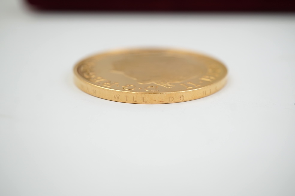 British gold coins, Elizabeth II, UK 2005 gold proof commemorative two crown set, commemorating 200th anniversary Nelson-Trafalgar, 21 October 1805, in case of issue with certificate